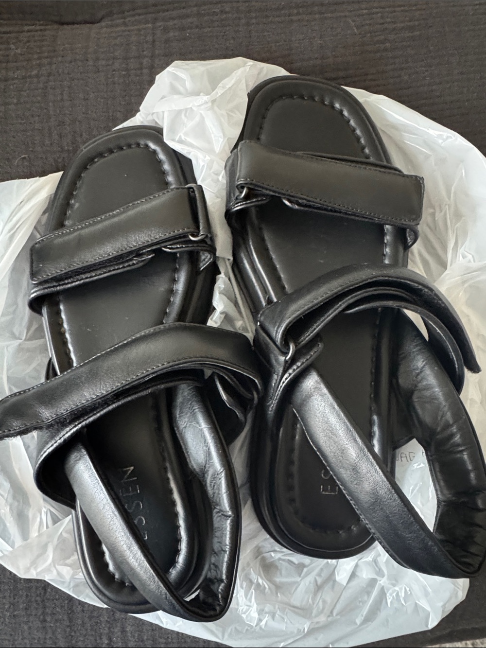 Women’s Black Padded Strap Sandals with Cushioned Footbed